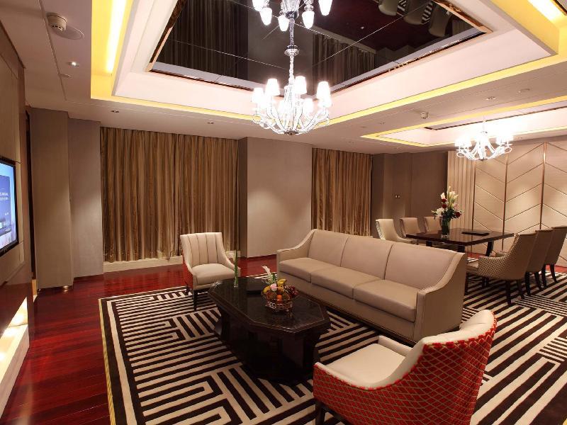 Royal Century Hotel שנגחאי מראה חיצוני תמונה